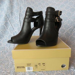 Michael Kors black heels size